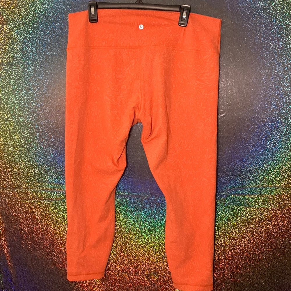🤍Lululemon Orange Print Leggings